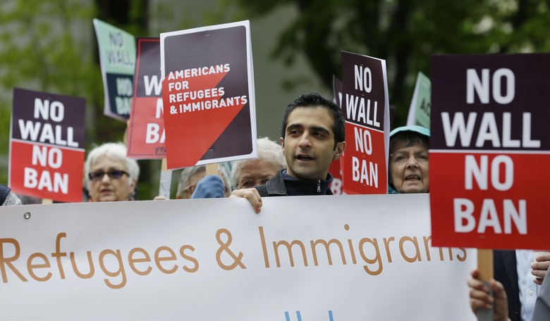 Two Somali Refugees Arrested After Buying a Flight to Join ISIS 