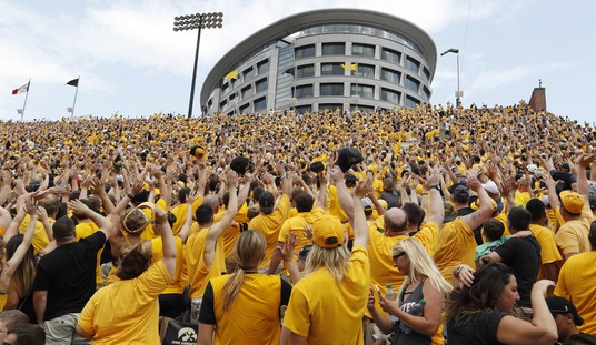 Iowa’s Wave: A College Football Tradition That Touches Your Soul