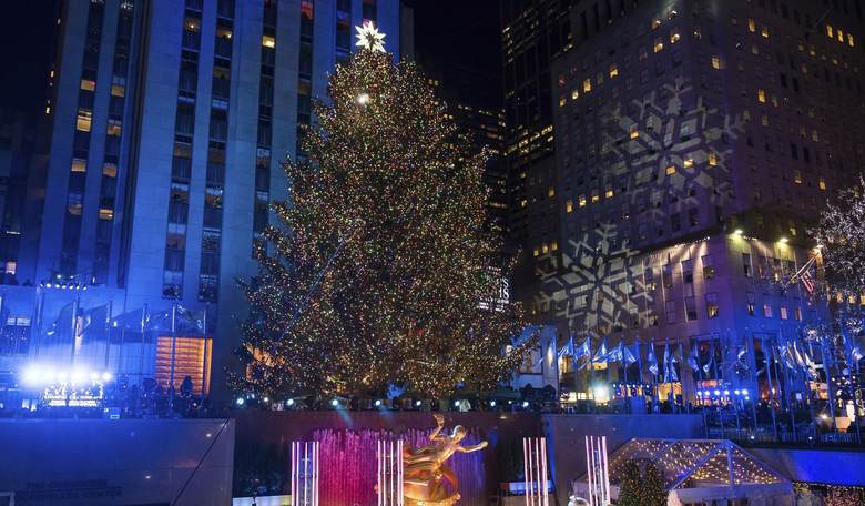 A Christmas Story That Unites While Stressing Not To Be Afraid to Say 'Merry Christmas'