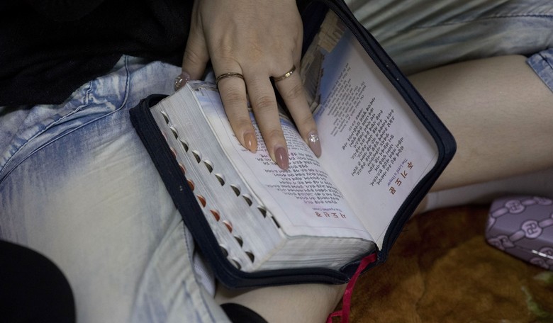 A Florida Condo Association Bans a Ladies’ Bible Study