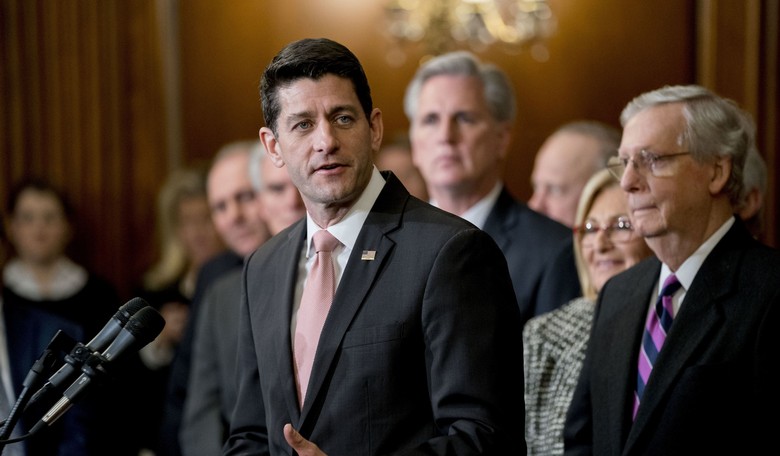 House Reauthorizes Surveillance Bill, Ryan Clarifies Trump's Concerns