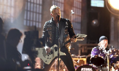 Metallica Frontman Slams Leftist Entertainers' Political Rants: 'Not Here to Influence You'
