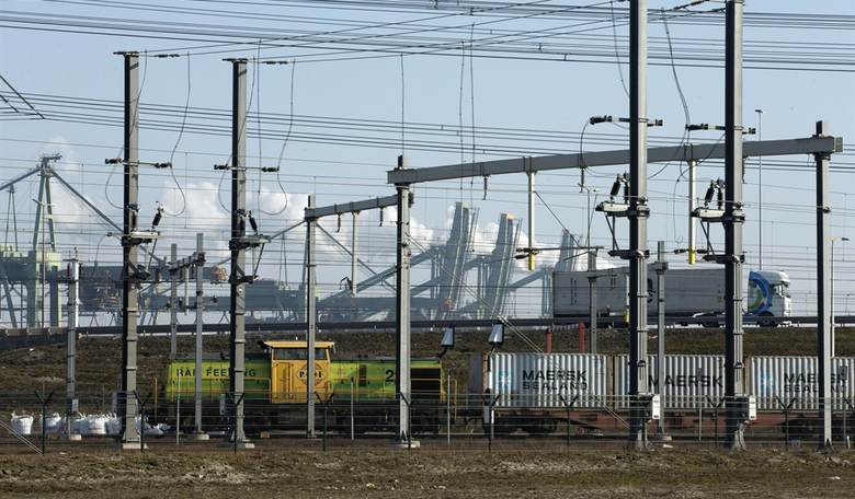 Series of Coordinated Railroad Infrastructure Attacks in the Netherlands This Morning