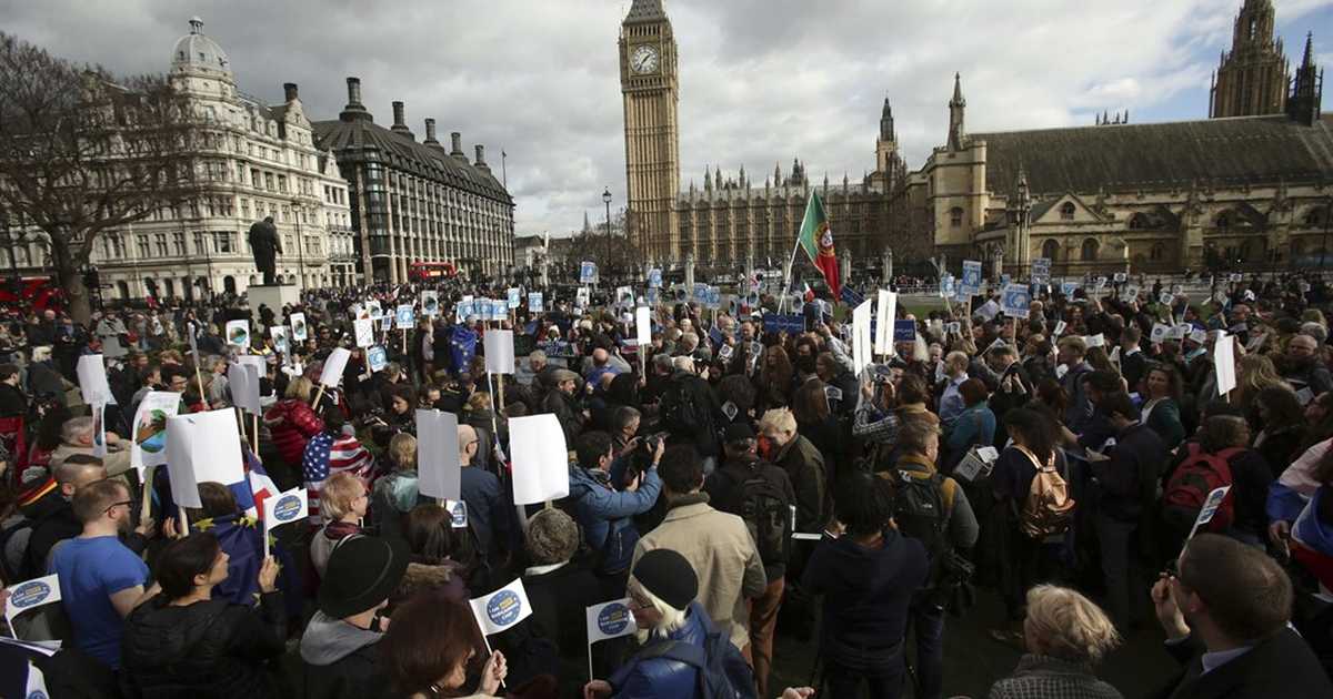 UK ‘Charity’ Helps Adult Migrants Pretend to Be Kids