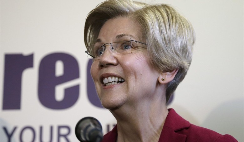 Elizabeth Warren Can't Name Democratic Leader, Says It's the 'Grassroots'