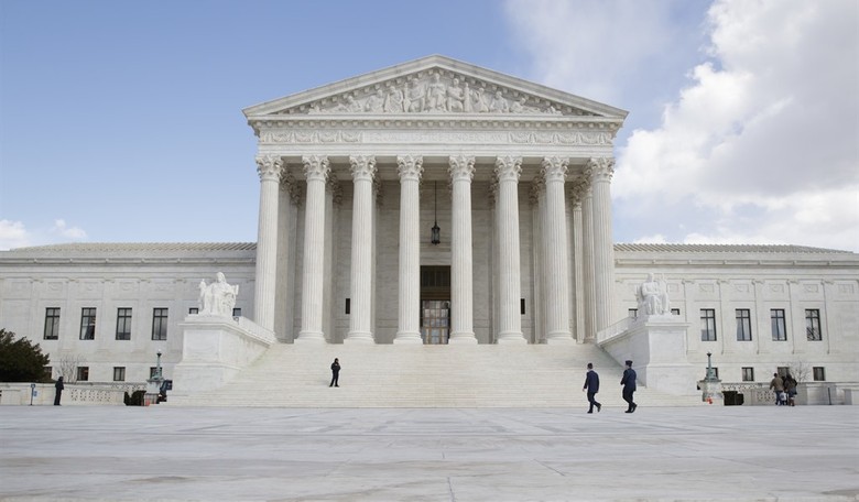 Senators Introduce Legislation Requiring Supreme Court to Televise Proceedings