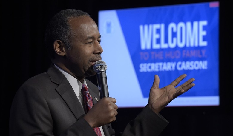 When Obama Compared Slaves to Immigrants, He Got Applause; Carson Gets Called 'Uncle Tom'