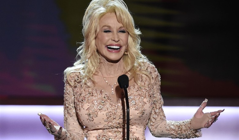Trump to Honor Country Legend Dolly Parton in Major Way 