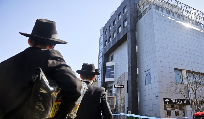 Teen Injured in Brooklyn Synagogue Stabbing