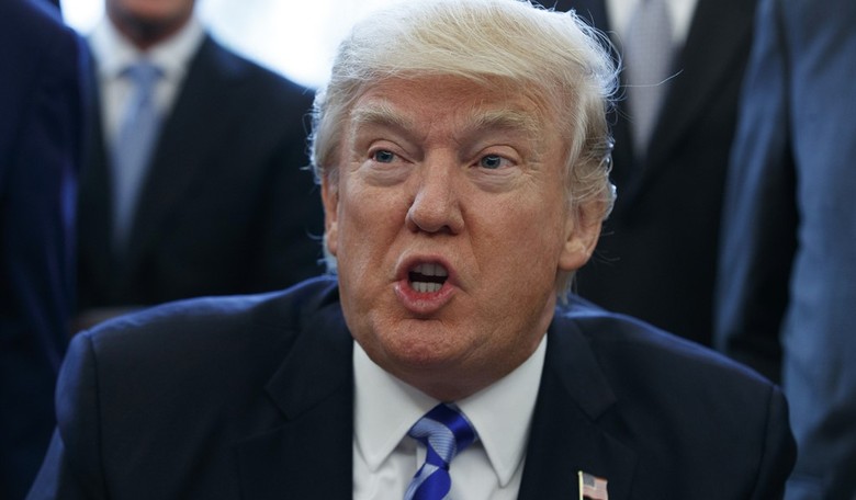 TrumpTweets Weekend Edition: "We're Totally Gonna Fix Healthcare! Don't Worry!"