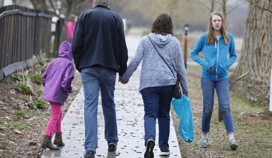 Free-Range Kids vs. Deranged Adults