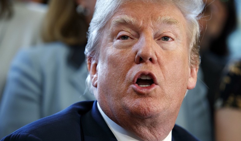 Trump's Thursday Tweetstorm: Mueller, Syria, National Guard, and Pompeo 