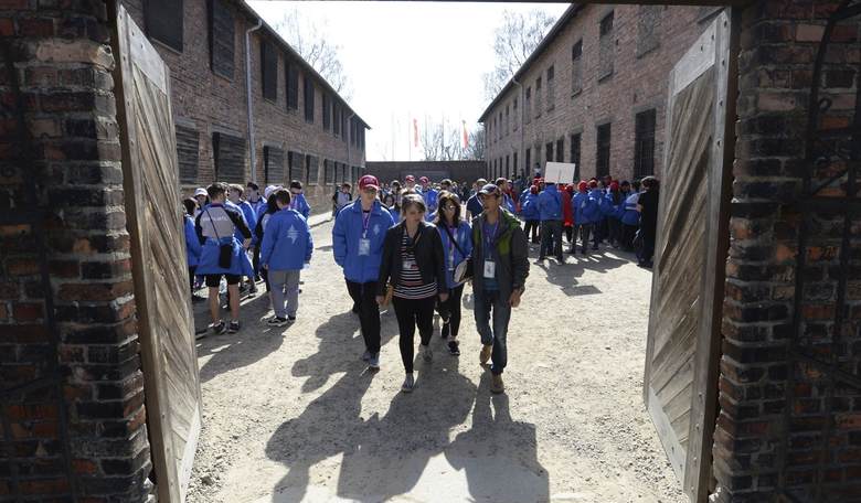 Survey: Americans Are Forgetting Key Details About the Holocaust