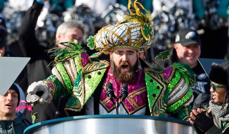 Jason Kelce Handily Shuts Down a Big Mouth Troll After Brother Travis is Insulted with a Slur