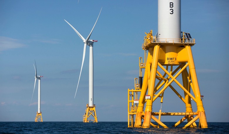 Renewable Notes: Blade Failures Continue and Don't Go Missing in an Offshore Wind Farm