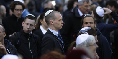 New Poll Reveals a Surprising Shift Among Jewish Voters That Could Spell Trouble for Democrats