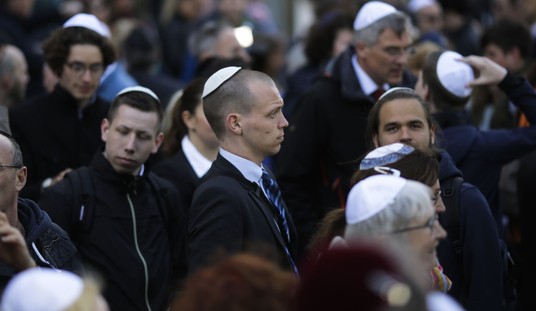 New Poll Reveals a Surprising Shift Among Jewish Voters That Could Spell Trouble for Democrats