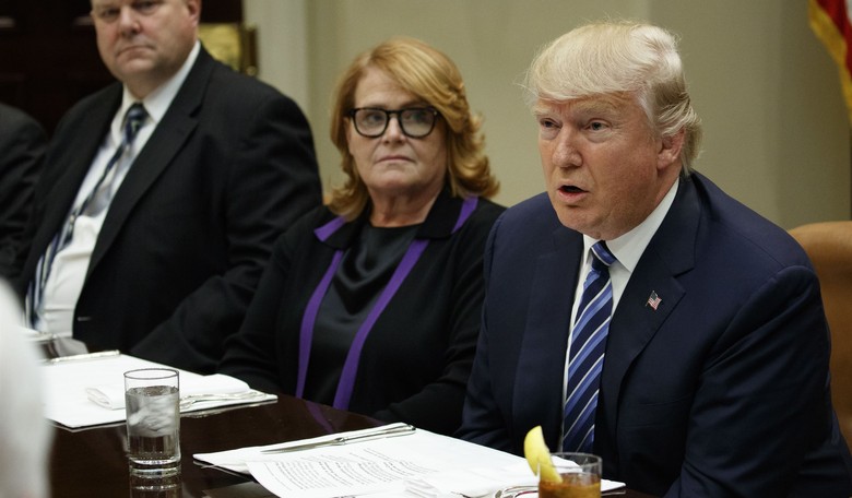What if Trump Signed an EO That Mandated Members of Congress Use VA Healthcare?
