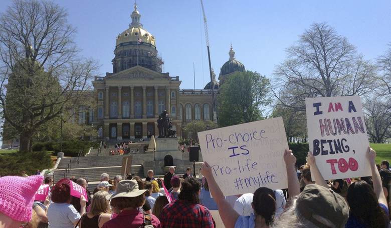 Planned Parenthood Sues Iowa Over 'Beyond Extreme' Law Banning Abortion After Heartbeat Is Detected 