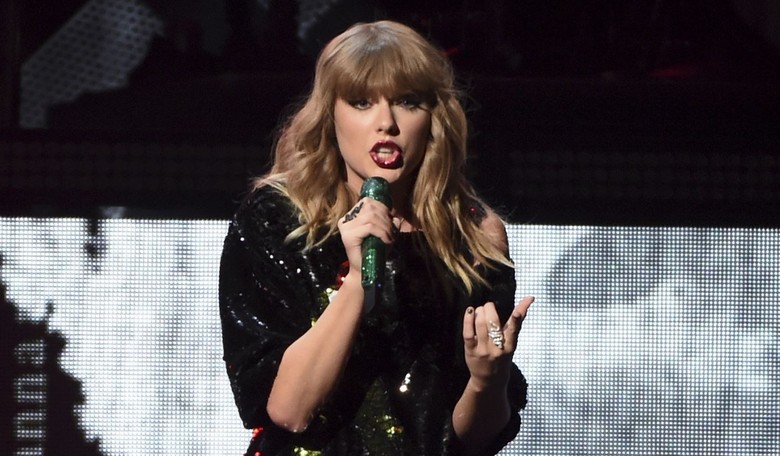 Megyn Kelly Chides Taylor Swift for Her Humorlessness Over NFL Joke at Golden Globes