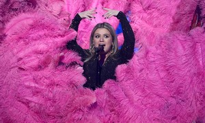 Kelly Clarkson Invoking Celebrity Privilege on a Small Brooklyn Store Doesn't Go According to Plan