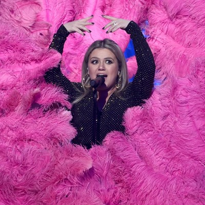 Kelly Clarkson Invoking Celebrity Privilege on a Small Brooklyn Store Doesn't Go According to Plan