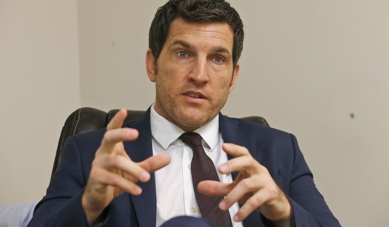 Challenge in Virginia: Navy SEAL to take on Democrat Senator Mark Warner 