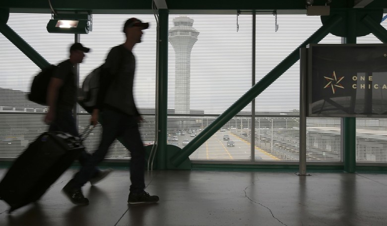 'Dystopian' Homeless Encampments Have Been Set Up Inside Chicago's O'Hare Airport