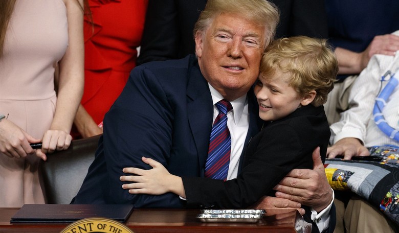 President Trump Signs Right-to-Try Legislation, Giving Relief to the Terminally Ill 