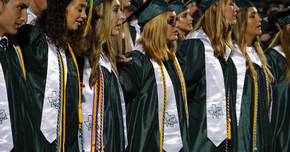 Ex-Asst. Principal Claims Nashville High School Invented Fake Classes for Students' Diplomas