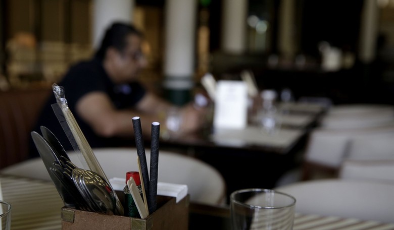 DC Restaurants Could Be Fined $800 For Giving Out Plastic Straws 