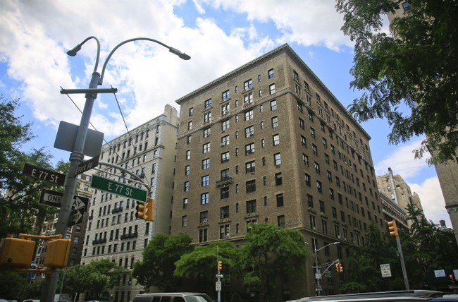 Another Win for Socialism: Rents in Manhattan Reach All-Time Highs