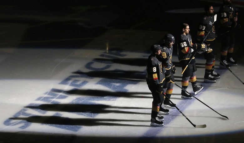 American Hockey Players Angry at Canadian Fans for Booing the Anthem Before Game