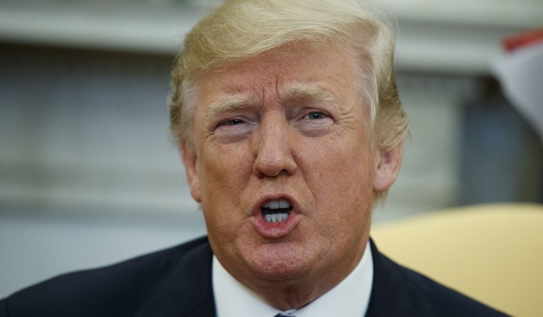 Pelosi, ACLU Criticize Trump as He Proclaims Religious Freedom Day