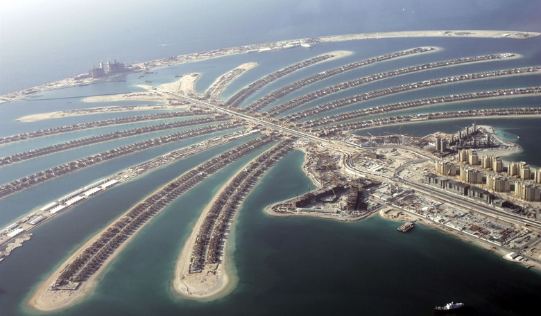 America and Dubai 