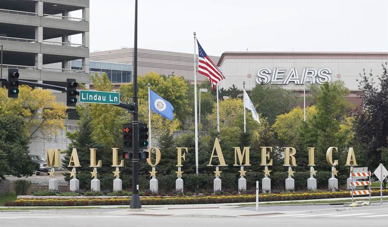 Turns Out the Man Charged With 'Unwanted Sexual Conduct' at Mall of America Is a Career Criminal