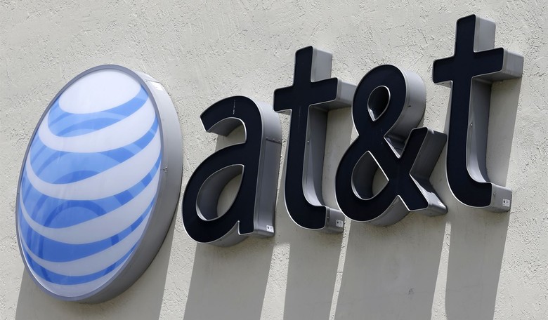 AT&T, Verizon, T-Mobile Outages Fuel Speculation