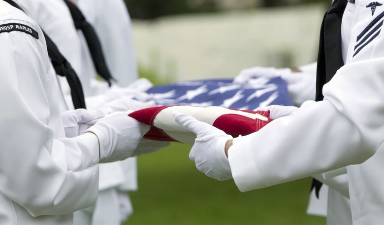 102-Year-Old WWII Vet Dies En Route to France for D-Day Anniversary