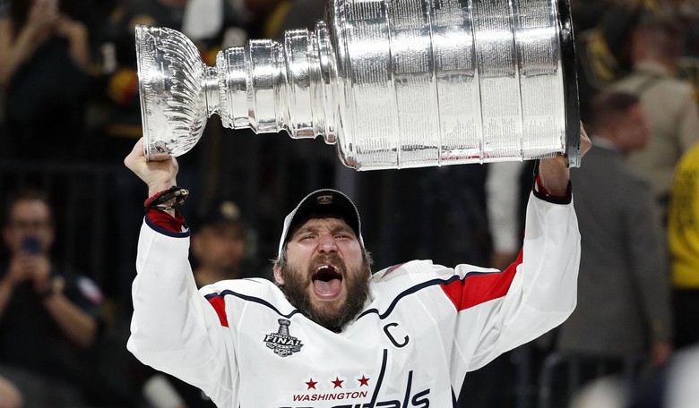 HISTORY: Alex Ovechkin Breaks Wayne Gretzky's Record to Become the New NHL Goal-Scoring King
