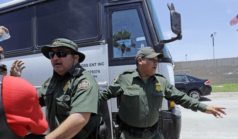 Border Patrol Agent Breaks Ankle Amongst ICE Protesters 