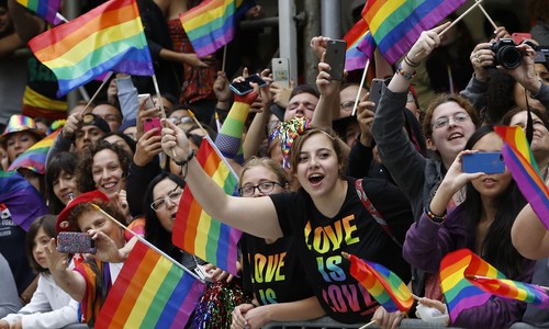 Lesbian Massachusetts Bar That Got Wrecked for Relaxing Its Mask Mandates Continues to Be a Circus