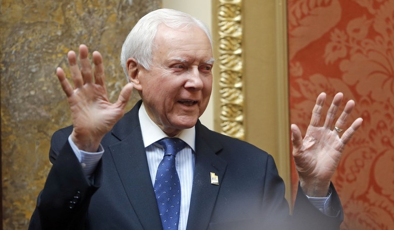 HA! Sen. Hatch Mocks Elizabeth Warren's DNA Test Results With An EPIC Tweet
