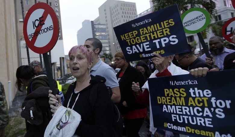 Federal Judge Once Again Blocks Revocation of TPS Status for Venezuelans, Haitians