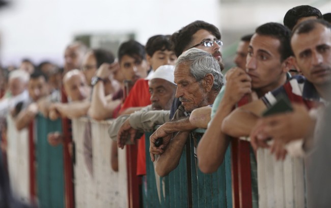 Biden's Plan to Resettle Thousands of Gaza Refugees Is Insane, Warns Expert