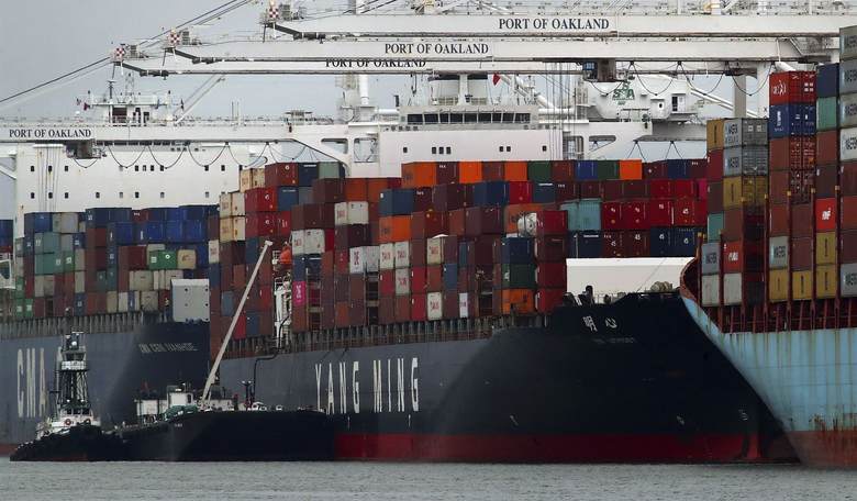 Report: Trump Considers Slashing Tariffs on Chinese Imports in Effort to De-Escalate Trade War