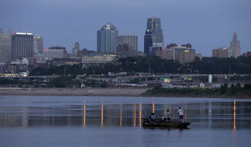 Kansas Engineer Gets 29 Months for $1.2M Kickback Scheme on Nuclear Weapons Projects