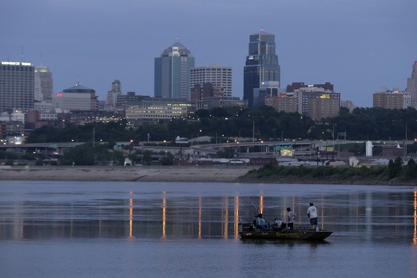 Kansas Engineer Gets 29 Months for $1.2M Kickback Scheme on Nuclear Weapons Projects