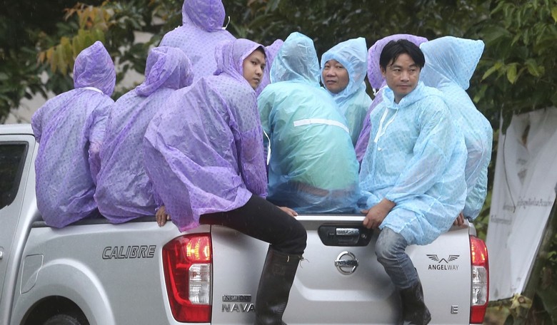 Rescued Thailand Soccer Team Reunited With Families