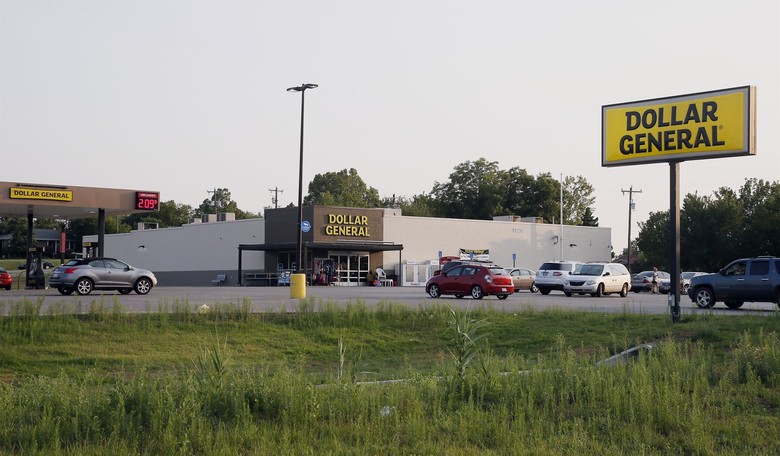 'We Did It, Joe' Update: Dollar General's Earnings Crash, Record Drop in Sales