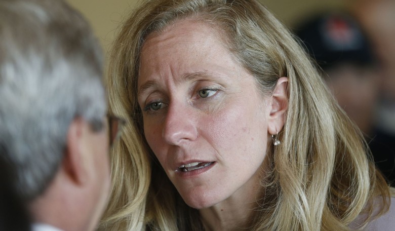 'Data Center Diva' and 'Amazon Don': Virginia Democrats Air Budget Feud in Public